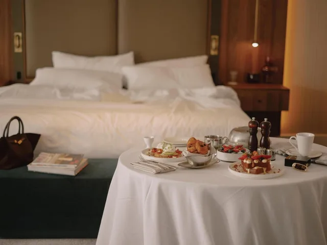 جناح بريميير بسرير كينج مع دخول الصالة، Parmelia Hilton 10/10