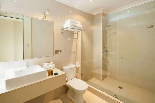 شقة بسريرين كينج بغرفتي نوم مع أريكة بمطبخ، Best Western Plus Hotel Stellar 4/5