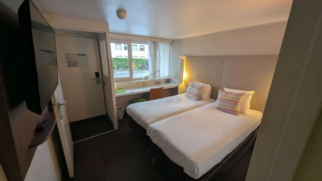 Standard, Twin Beds, Hotel Campanile Montesson Le Vesinet 2/10