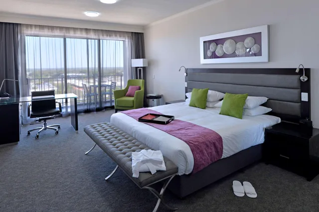 غرفة تنفيذية بسرير كينج، Rydges Palmerston 1/5