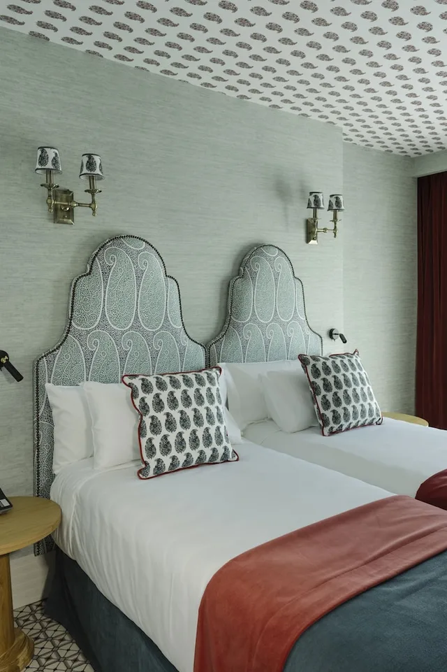 غرفة سوبيريور بسرير مزدوج، Casa Verbena Madrid, Outset Collection by Hilton 1/1