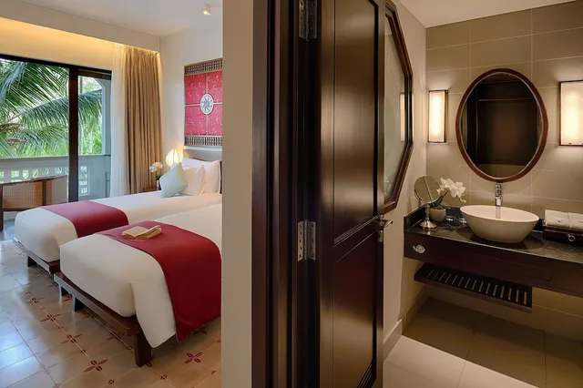 Grand, River, Deluxe, Twin Beds, Town View، RiverTown Hoi An Resort & Spa 7/8