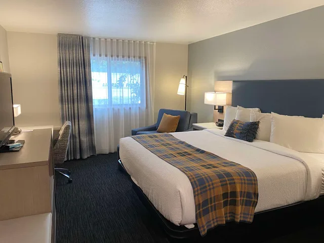 غرفة بسرير كوين لذوي الإعاقة، Best Western Lake Lucille Inn 1/4