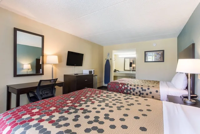 غرفة قياسية بسريرين كوين للمدخنين، Econo Lodge Gallatin - Metro Nashville 4/5