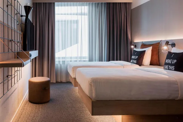 غرفة بسرير فردي، MOXY FRANKFURT CITY CENTER 1/4