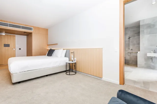 لوفت بسرير كينج، Quay Perth Hotel 4/7