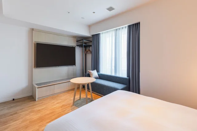 Residential, Queen Bed, Washing Machine, Kitchen، Sotetsu Hotels The Splaisir Yokohama 2/5