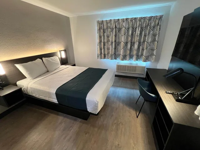 غرفة بسرير كوين، Motel6 Fort Lauderdale, FL 3/10