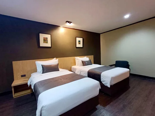 Room, Twin Beds, No Window، Bangkok Inter Place Hotel 3/3