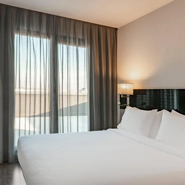 Plus, Standard, King Bed، AC Hotel Atocha by Marriott 2/15