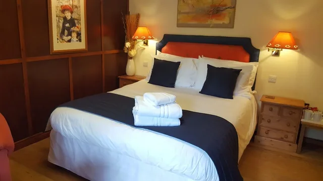 غرفة قياسية بسرير مزدوج، The Walnut Tree Hotel 1/4