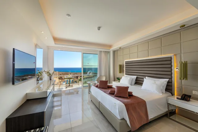 Superior, Single Bed, Sea Front، Chrysomare Beach Hotel & Resort 1/9