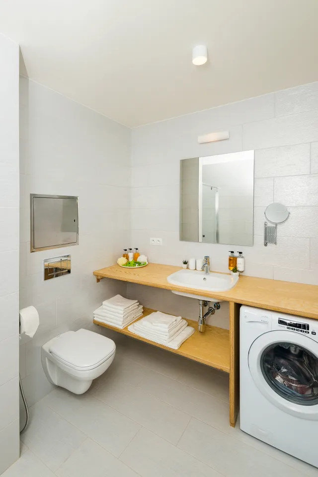 استوديو سوبيريور، Residence Trafick 2/2