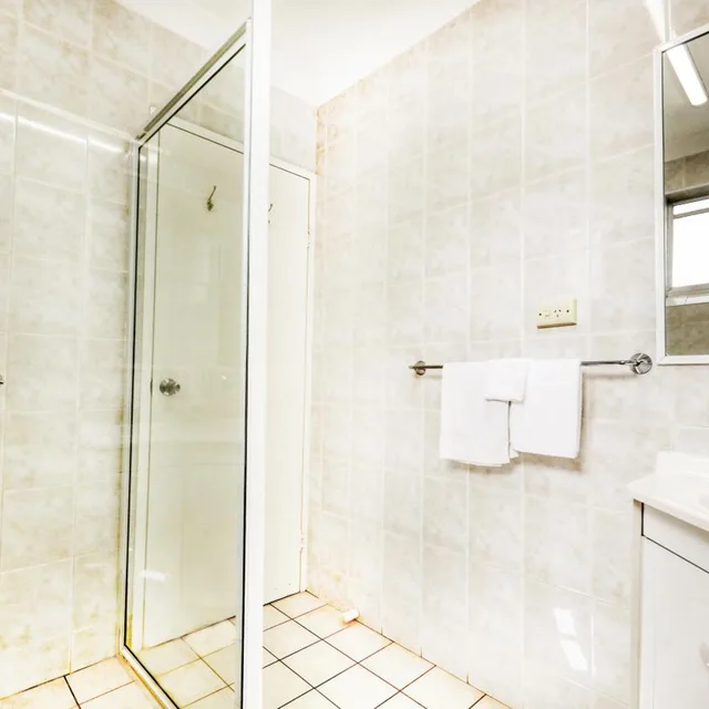 جناح عائلي، Sapphire City Motor Inn Inverell 8/9