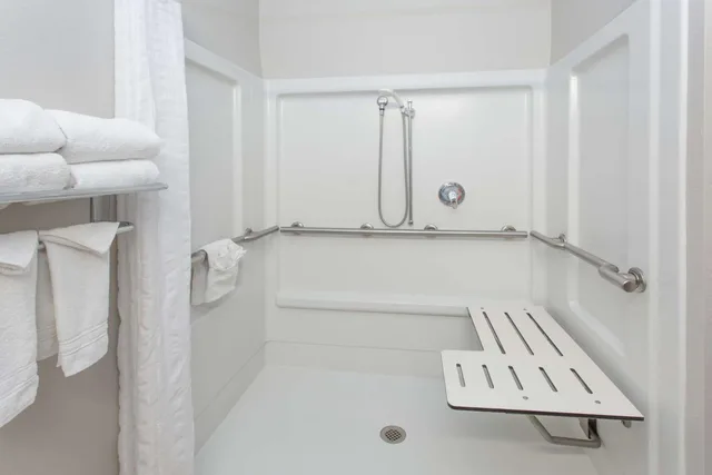 جناح استوديو بسرير كوين بحوض استحمام لذوي الإعاقة، Red Roof Inn Port Charlotte - Punta Gorda 10/10