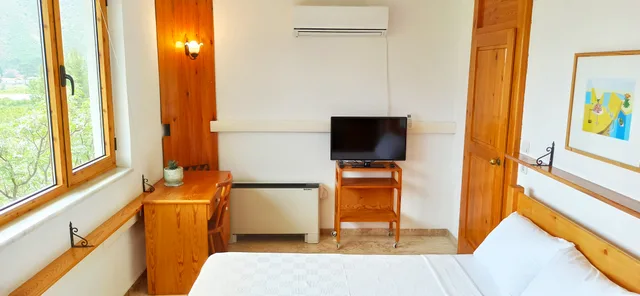 غرفة قياسية ثلاثية، Swiss Eviniz Hotel 1/2