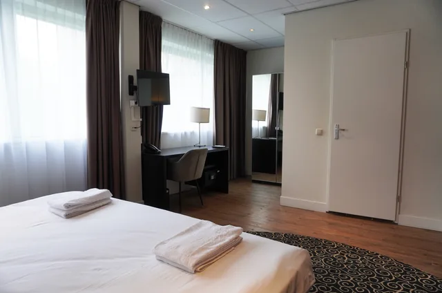 غرفة بريميوم بسرير مزدوج، Westlake Hotels Amsterdam 2/9