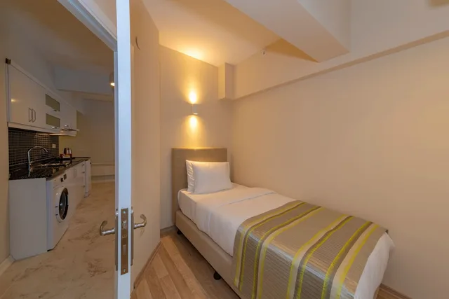 جناح عائلي بسرير كوين وسرير فردي مع أريكة، Feri Suites 7/8