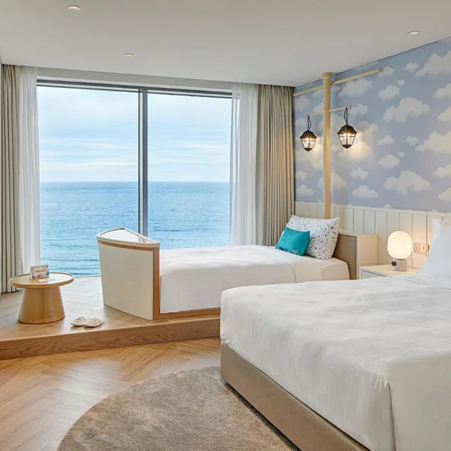 Kids Deluxe Ocean View Twin، Grand Josun Busan 1/2