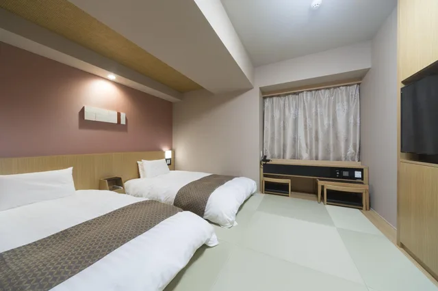 غرفة يابانية بسريرين منفصلين، Dormy Inn Premium Tokyo Kodenmacho 1/1