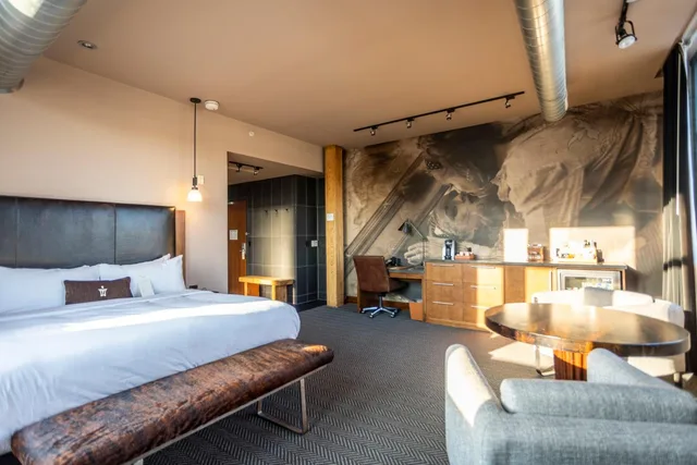 Room, Alcove, Corner، The Iron Horse Hotel 4/10