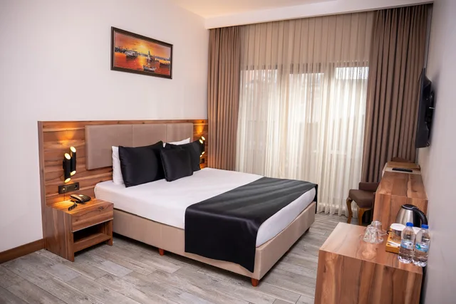 غرفة سوبيريور بشرفة، Mari Suites Hotel 1/8