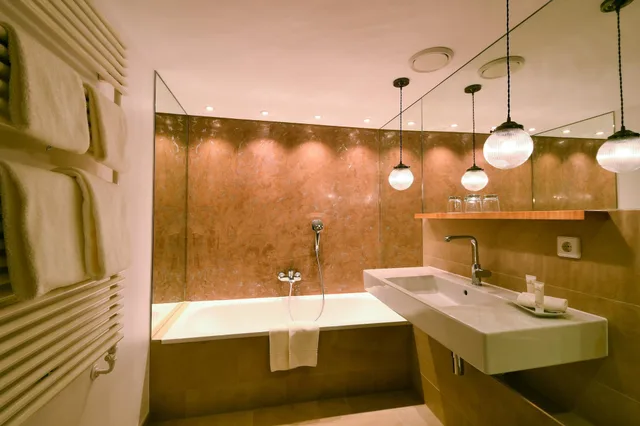 شقة بسرير كينج وسرير فردي مع أريكة، Hotel Adler Asperg 9/9