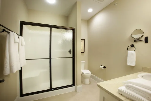 غرفة بريميوم بسرير كينج مع أريكة، Grant Street Inn 3/3