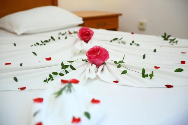Room, Twin Beds, Lateral Side Sea View، Belleville 4/4