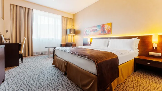 غرفة قياسية بسرير مزدوج، HOLIDAY INN ZILINA 2/8