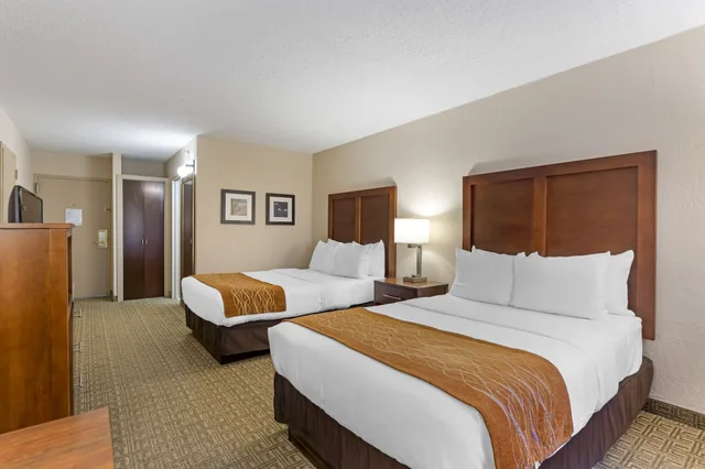 غرفة بزنس بسريرين كوين، Comfort Inn St. Louis - Westport Event Center 4/5
