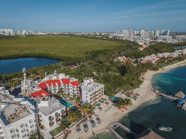 Imperial Las Perlas, Cancun 62/66