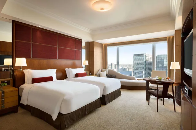 غرفة ديلوكس بسريرين منفصلين بإطلالة على الحديقة، Shangri La Tokyo 1/3