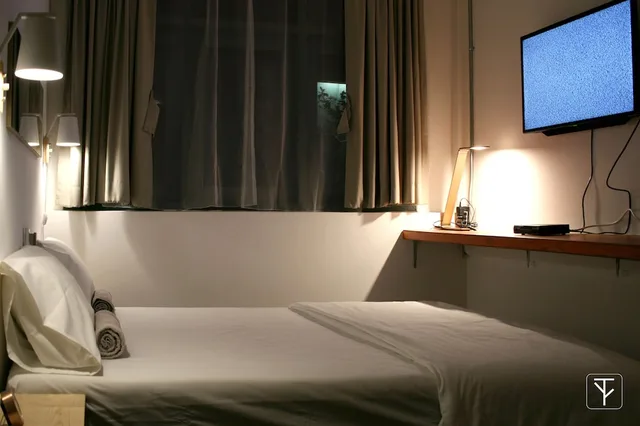 غرفة ديلوكس بسرير كوين بحمام خاص، T-Boutique Hostel - Hua Lamphong 2/2