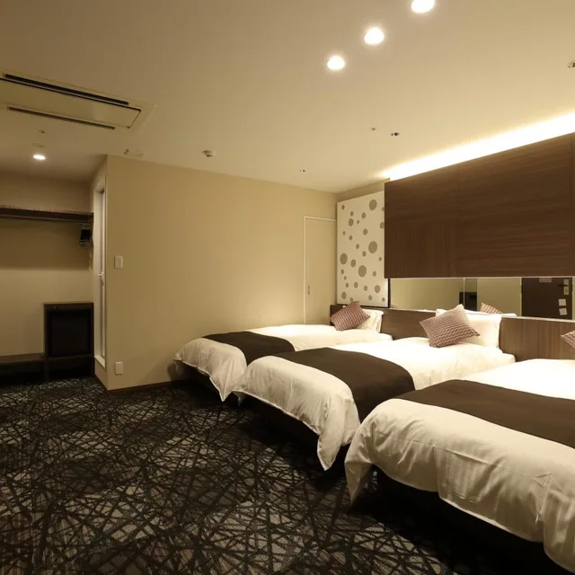 غرفة ثلاثية، Osaka Teikoku Hotel 1/10