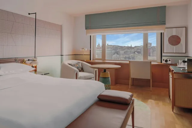 جناح جونيور بسرير كينج بإطلالة على البحيرة بغرفة نوم واحدة، Sheraton Stockholm Hotel 1/9