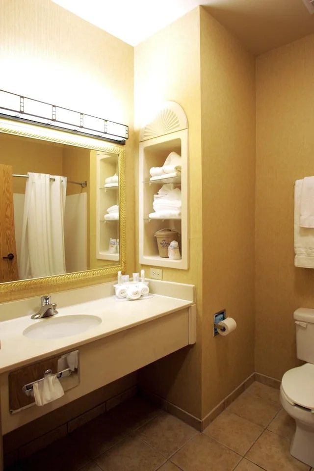 غرفة قياسية بسريرين كوين، Holiday Inn Express Hotel And Suites Gillette 3/4
