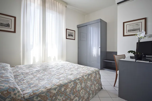 غرفة قياسية مفردة بسريرين منفصلين، Italia Hotel 1/5
