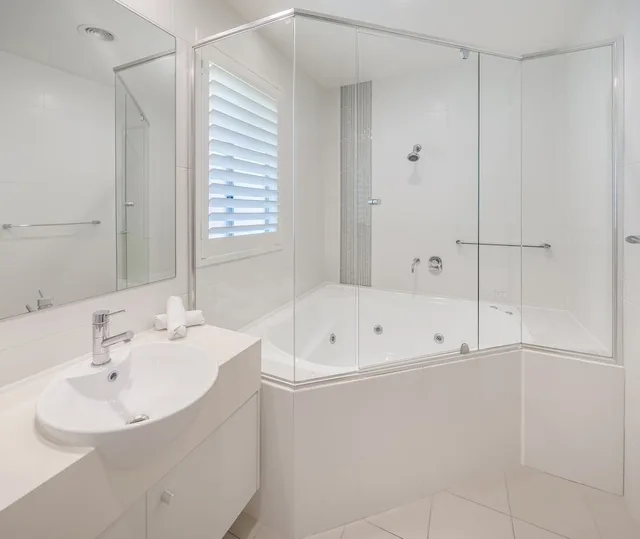2 Bedrooms, Apartment, King and Twin Beds, Plunge Pool، Oaks Port Stephens Pacific Blue Resort 7/7