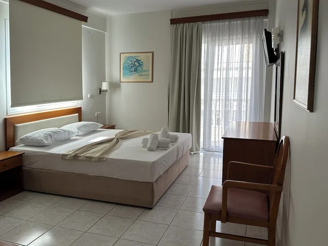 غرفة بسرير فردي، Hotel Ioni 1/10