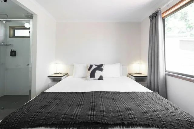 كابينة تنفيذية بسرير كينج، Adelaide Caravan Park 4/6