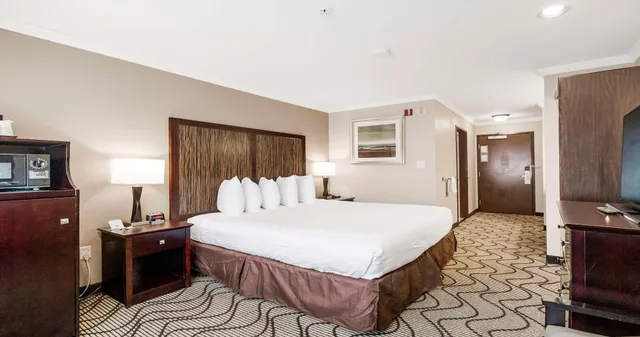 غرفة بسرير كوين، Best Western Plus Orchid Hotel & Suites 2/7