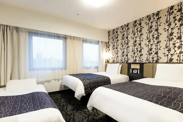 غرفة ثلاثية بسريرين منفصلين للمدخنين، APA Hotel Biwako Seta Ekimae 3/10