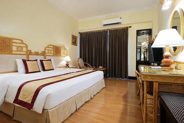غرفة ديلوكس بسريرين منفصلين بإطلالة على الحديقة، Huong Giang Hotel 9/10