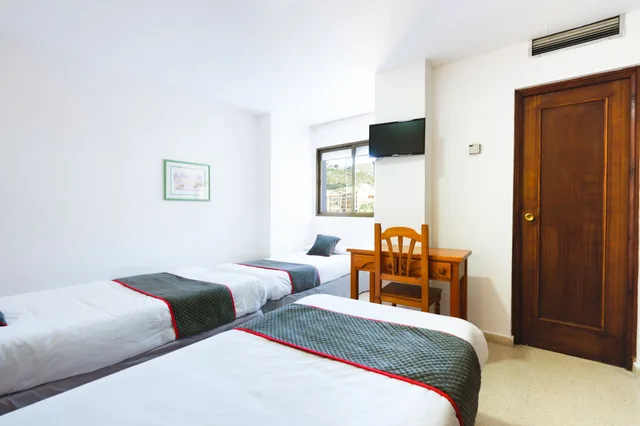 غرفة ثلاثية بثلاثة أسرّة، Hotel Costa Andaluza 1/7