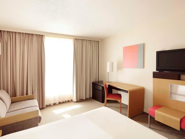 غرفة تنفيذية بسرير مزدوج مع أريكة، Novotel Perpignan 6/10