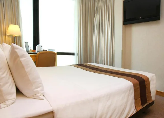 City, Double Bed، Stanford Hotel 7/10
