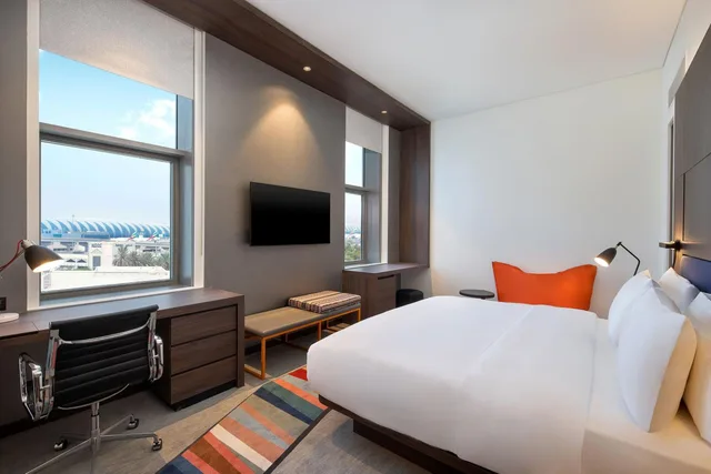 Aloft, Suite, King Bed، Aloft Dubai Airport 1/5