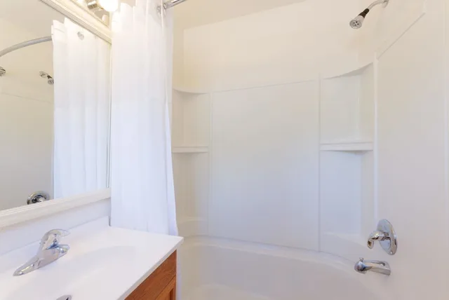 Standard, 2 Double Beds, Suburban Studios Near Mesa Verde 7/8