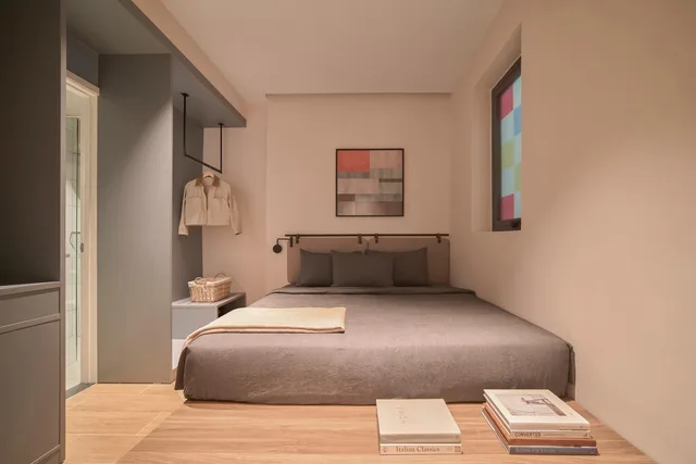 غرفة قياسية بسرير كينج بدون إطلالة، Express By M Village Nguyen The Loc, a brand of Modern Village Lifestyle 1/1